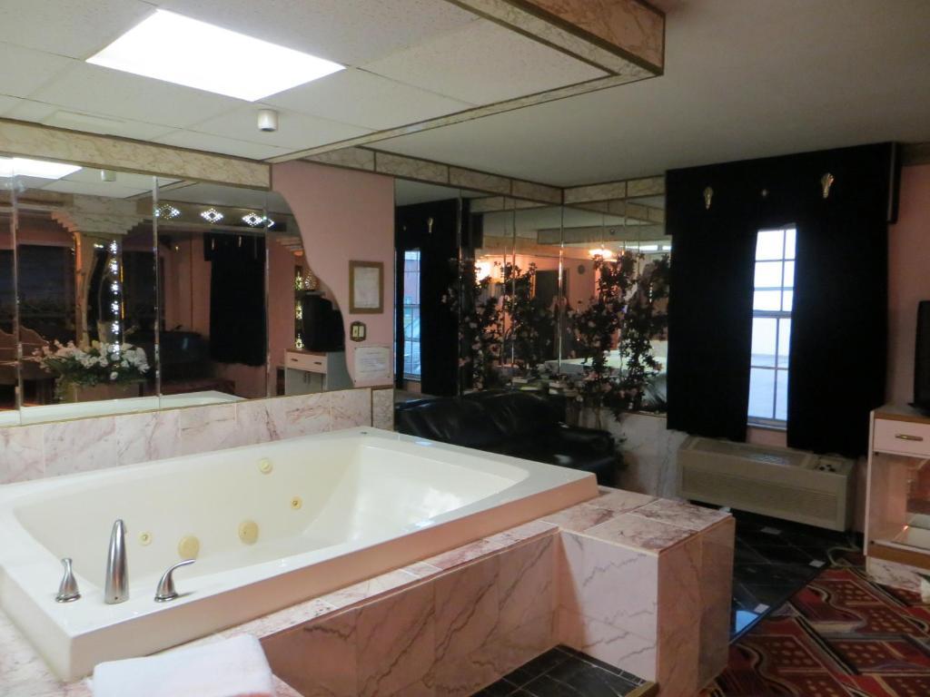 Hollywood Inn & Suites Gurnee Habitación foto